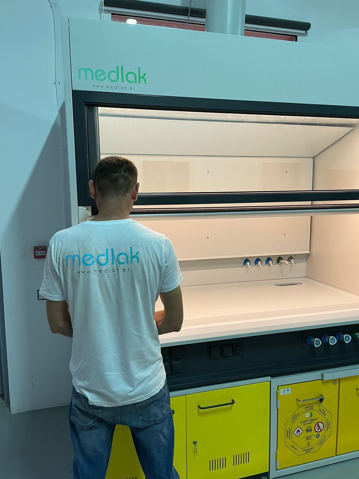 Proyecto e instalación MEDLAK 52